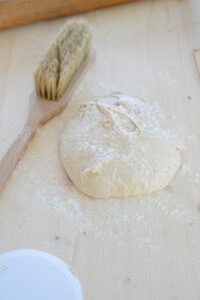 Rosinenschnecken (Pains aux raisins) Pains Aux Raisins Schritt 13 Hefeteig Auf Arbeitsfläche