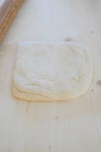 Rosinenschnecken (Pains aux raisins) Rosinenschnecken (Pains aux raisins) Pains Aux Raisins Schritt 19 Teig Rechteckig Gefaltet