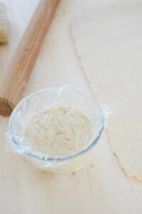 Rosinenschnecken (Pains aux raisins) Pains Aux Raisins Schritt 65 Creme Patissiere In Schüssel