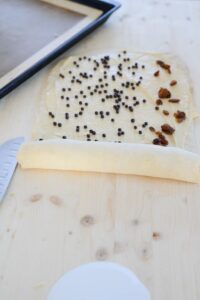 Rosinenschnecken (Pains aux raisins) Pains Aux Raisins Schritt 72 Teig Mit Füllung Aufrollen