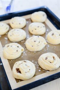 Rosinenschnecken (Pains aux raisins) Rosinenschnecken (Pains aux raisins) Pains Aux Raisins Schritt 78 Rosinenschnecken Vor Dem Backen