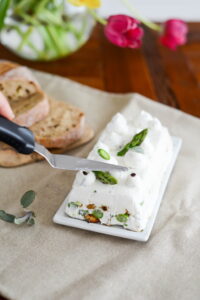 Einfache Spargel- und Frischkäse-Terrine (Terrine d'asperges au chèvre frais) DSC_8096 200x300