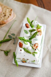 Einfache Spargel- und Frischkäse-Terrine (Terrine d'asperges au chèvre frais) DSC_8105 200x300