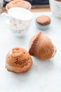 Osterei-Kuchen mit Überraschung Ostereier Kuchen In Der Tasse Backen 3 200x300