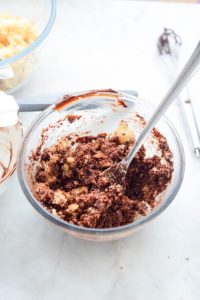 Osterei-Kuchen mit Überraschung Cake Pop Ostereier 3 200x300