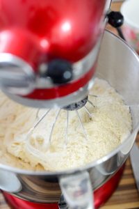 Osterei-Kuchen mit Überraschung Ostereier Kuchen Backen 3 200x300