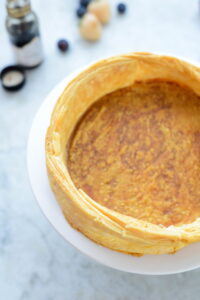 Crème-Brûlée-Kuchen Puit D Amour Boden 200x300
