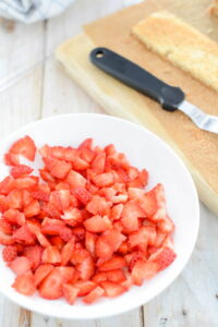 Rollkuchen mal anders mit Erdbeeren und Basilikum DSC_9943 200x300