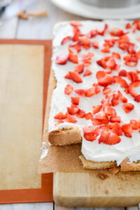 Rollkuchen mal anders mit Erdbeeren und Basilikum DSC_9958 200x300