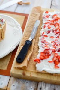 Rollkuchen mal anders mit Erdbeeren und Basilikum DSC_9964 200x300