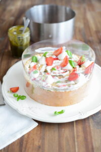 Rollkuchen mal anders mit Erdbeeren und Basilikum DSC_9974 200x300