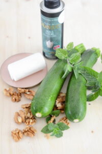 Zucchini Salat mit Ziegenkäse Salade Chevre Chaud Schritt 1 Zutaten Zucchini Salat Ziegenkäse 200x300