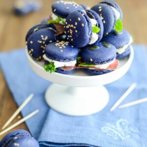 Salzige Macarons mit Schinken und Frischkäse