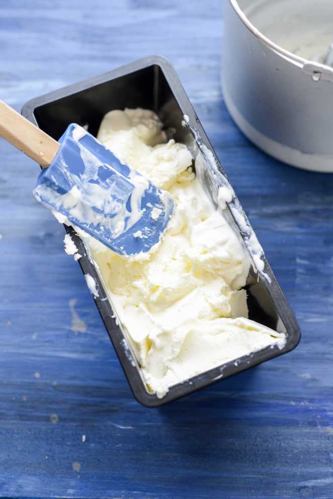 Joghurteis ganz einfach mit der Eismaschine Rezept