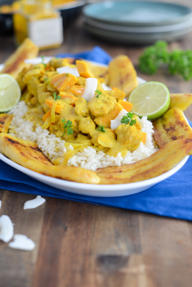 Hähnchen Colombo mit Kochbananen und Süßkartoffeln - Colombo de poulet DSC_1082