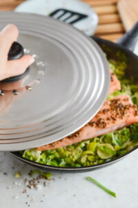 Lachs mit Lauch-Fondue (Fondue de poireau au saumon) DSC_1663 200x300