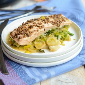 Lachs mit Lauch-Fondue (Fondue de poireau au saumon)