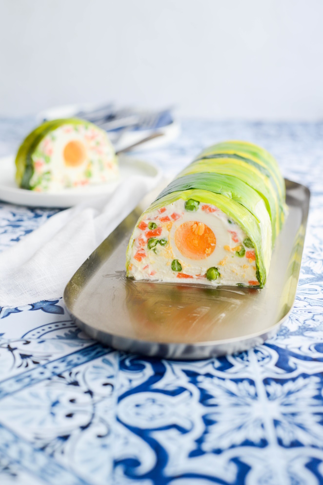 25 süße und herzhafte Rezepte für Ostern gemuese-terrine-ostern-mit-ei