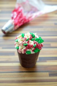 Blumenstrauß Törtchen Blumen Mit Buttercreme Spritzen 6 1 200x300