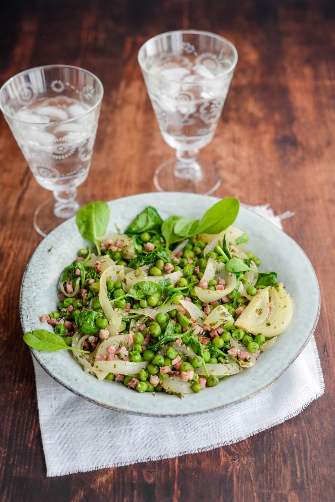 Erbsen mit Speck à la française Rezept