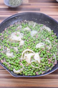 Erbsen mit Speck à la française Erbsen Speck Rezept 3 200x300