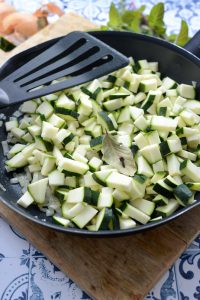 Herzhafter Zucchinikuchen Herzhafte Zucchini Kuchen 5 200x300