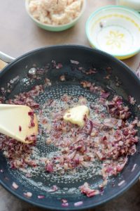 Krebs-Rillettes mit Zwiebelconfit Krebs Rillettes 7 200x300