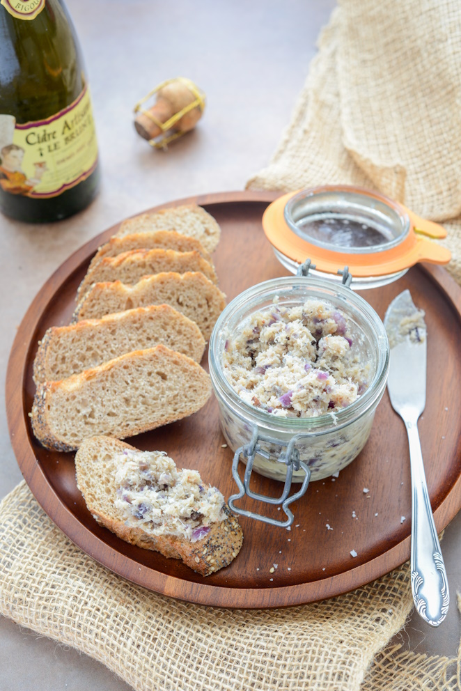 Krebs-Rillettes mit Zwiebelconfit krebs-rillettes-mit-zwiebel-rezept