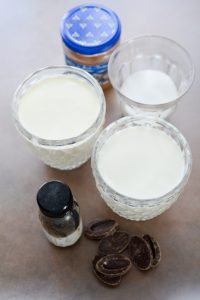 Stracciatella-Eis Stracciatella Eis Zutaten 200x300