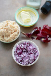Krebs-Rillettes mit Zwiebelconfit Zwiebelconfit Schritt 3 Zutaten Für Krebs Rillettes Vorbereitet