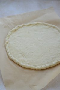 Tarte Fine mit Tomaten und Tapenade Tarte Tomaten Oliven 4 200x300