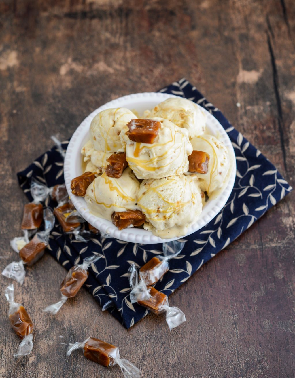 Salzbutter-Karamell-Eis ohne Eismaschine Rezept