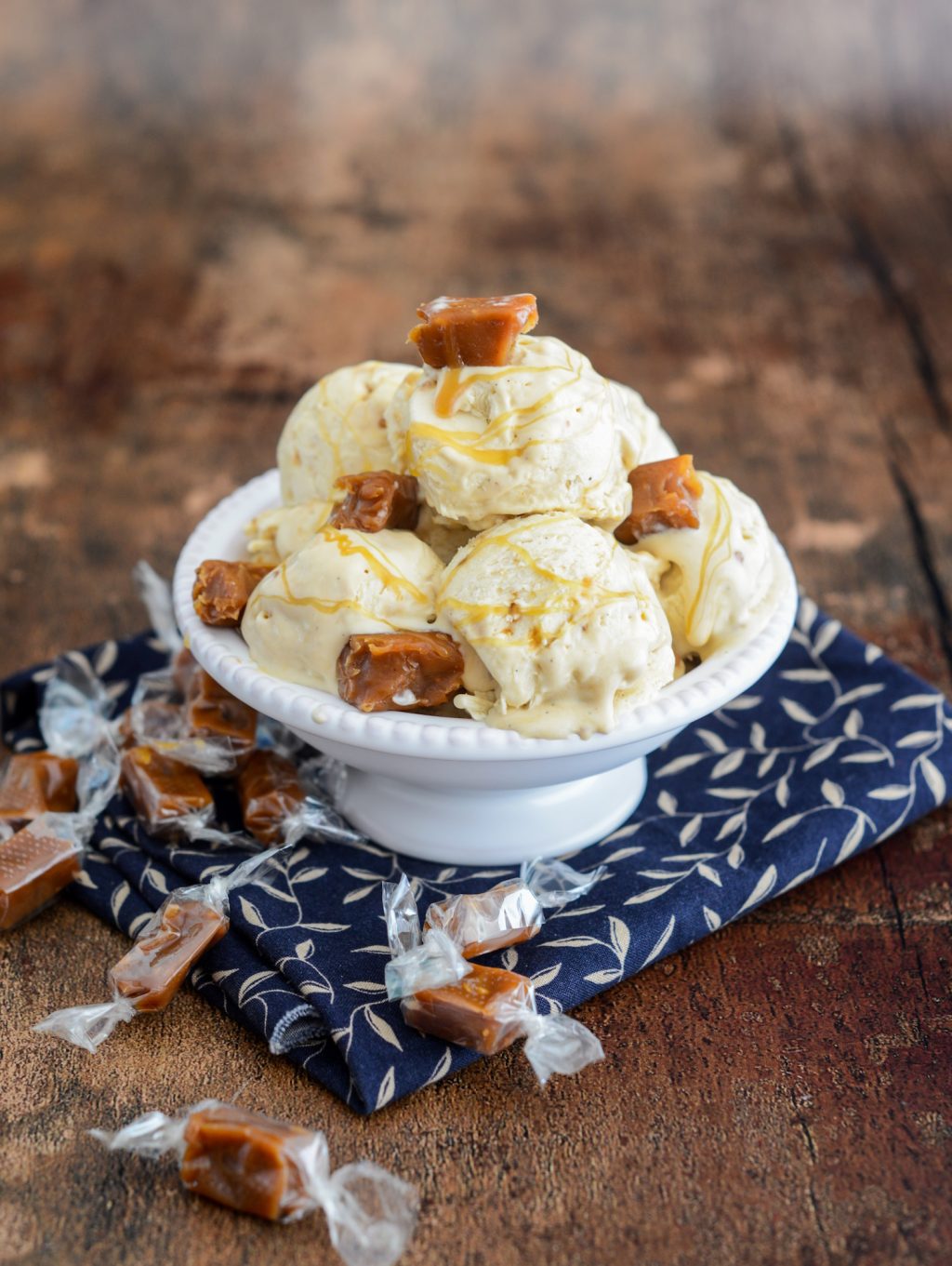 Salzbutter-Karamell-Eis ohne Eismaschine Rezept