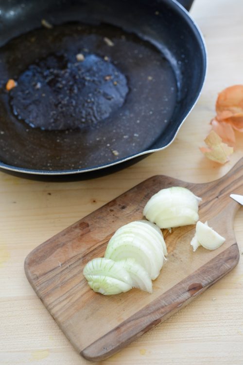 Schweinebraten mit Pflaumen und Haselnüssen Rezept