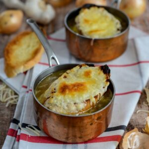 Französische Zwiebelsuppe (Soupe à l’oignon)