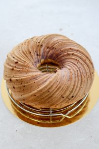 Zarter Kuchen mit Himbeeren und Rosen Rosen Und Himbeer Kuchen 6 200x300