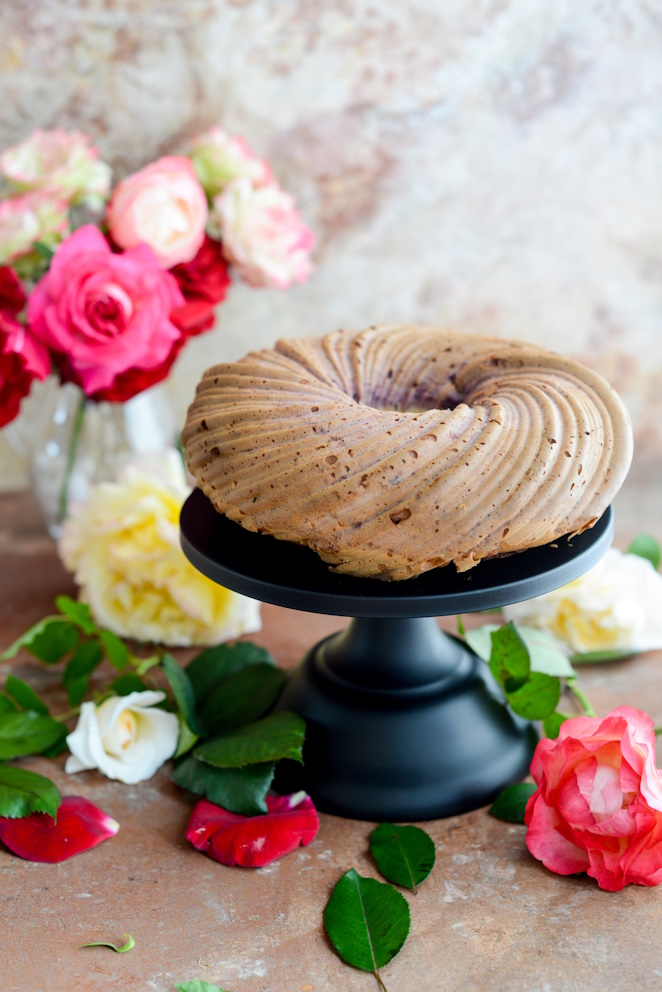 Zarter Kuchen mit Himbeeren und Rosen rosen-und-himbeer-kuchen-7