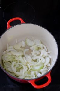 Französische Zwiebelsuppe (Soupe à l'oignon) Zwiebel Suppe Rezept 3 200x300