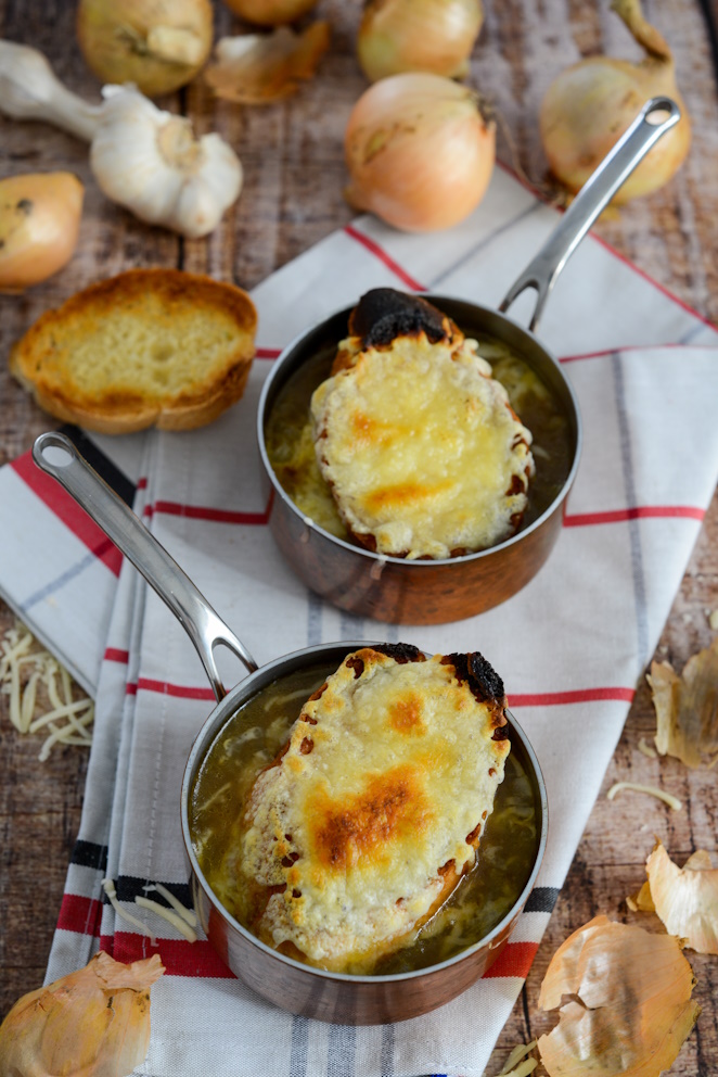 Französische Zwiebelsuppe (Soupe à l'oignon) zwiebel-suppe-soupe-a-l-oignon-rezept