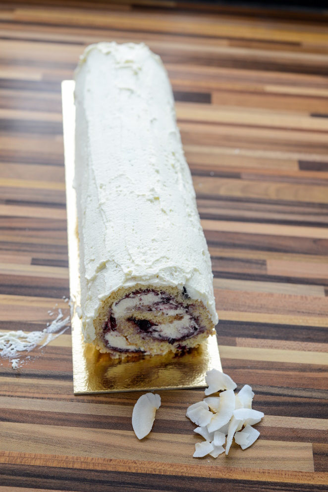 Bûche de Noël mit Kokosnuss und Blaubeeren Rezept
