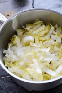 Chicoree- und Camembert-Suppe Chicoree Und Camembert Suppe Rezept 5 200x300