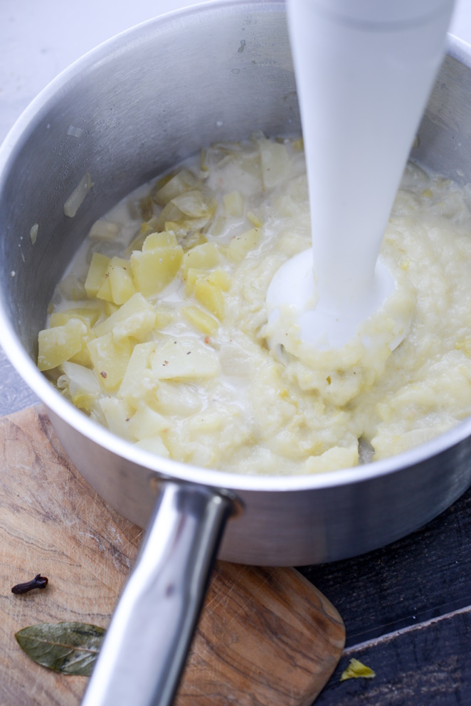 Chicoree- und Camembert-Suppe Rezept
