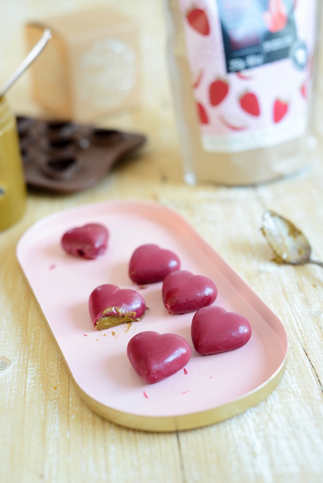 22 einfache Pralinen-Rezepte erdbeer-pistazien-pralinen