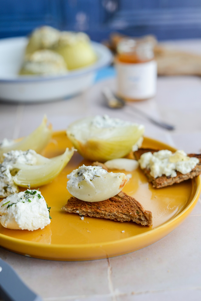 Gebackene Zwiebeln gebackene-zwiebeln-mit-frischkaese