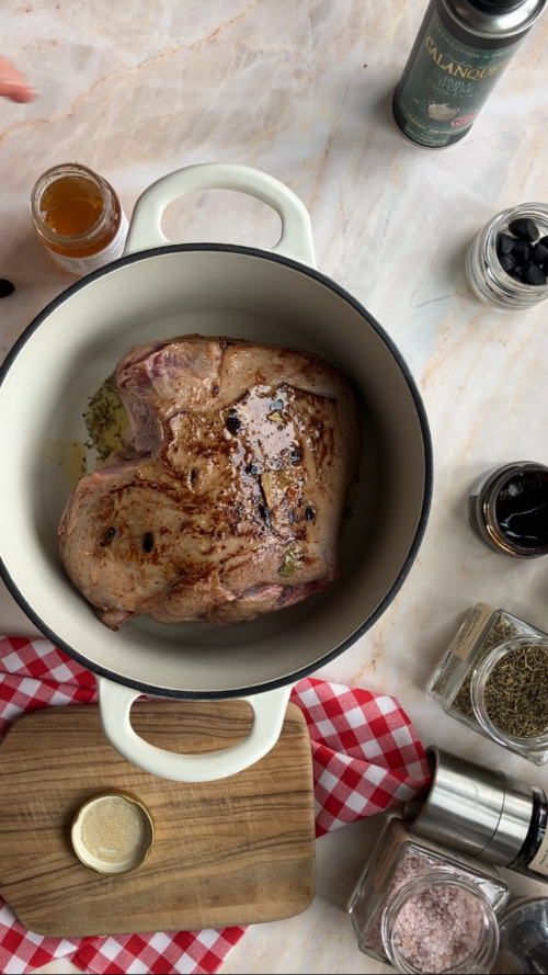 Lammbraten mit Piment d’Espelette und schwarzem Knoblauch Rezept