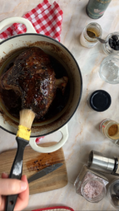 Lammbraten mit Piment d'Espelette und schwarzem Knoblauch Lammbraten Mit Piment D Espelette Und Schwarze Knoblauch 25 169x300