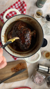 Lammbraten mit Piment d'Espelette und schwarzem Knoblauch Lammbraten Mit Piment D Espelette Und Schwarze Knoblauch 26 169x300