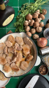 Schweinmedaillons mit Champignons-Sahne-Sauce Schweinemedaillons Mit Champignon Armagnac Sauce 7 169x300