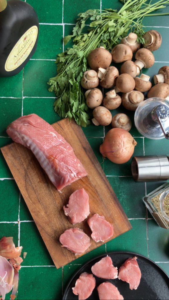 Schweinmedaillons mit Champignons-Sahne-Sauce Rezept