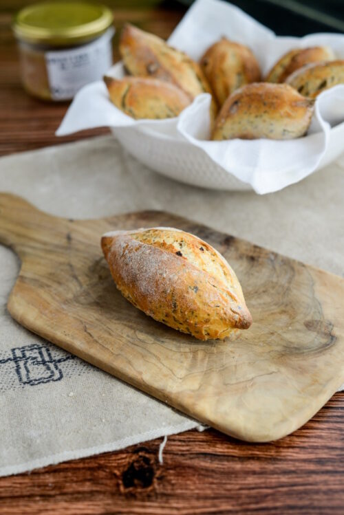 Knoblauchbrötchen mit Petersilie und Steinpilzen wie in Sarlat Rezept